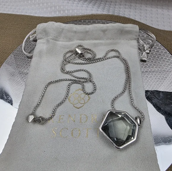 Kendra Scott Vanessa Lariat Charcoal Gray Ombre Pendant Necklace - Picture 2 of 4